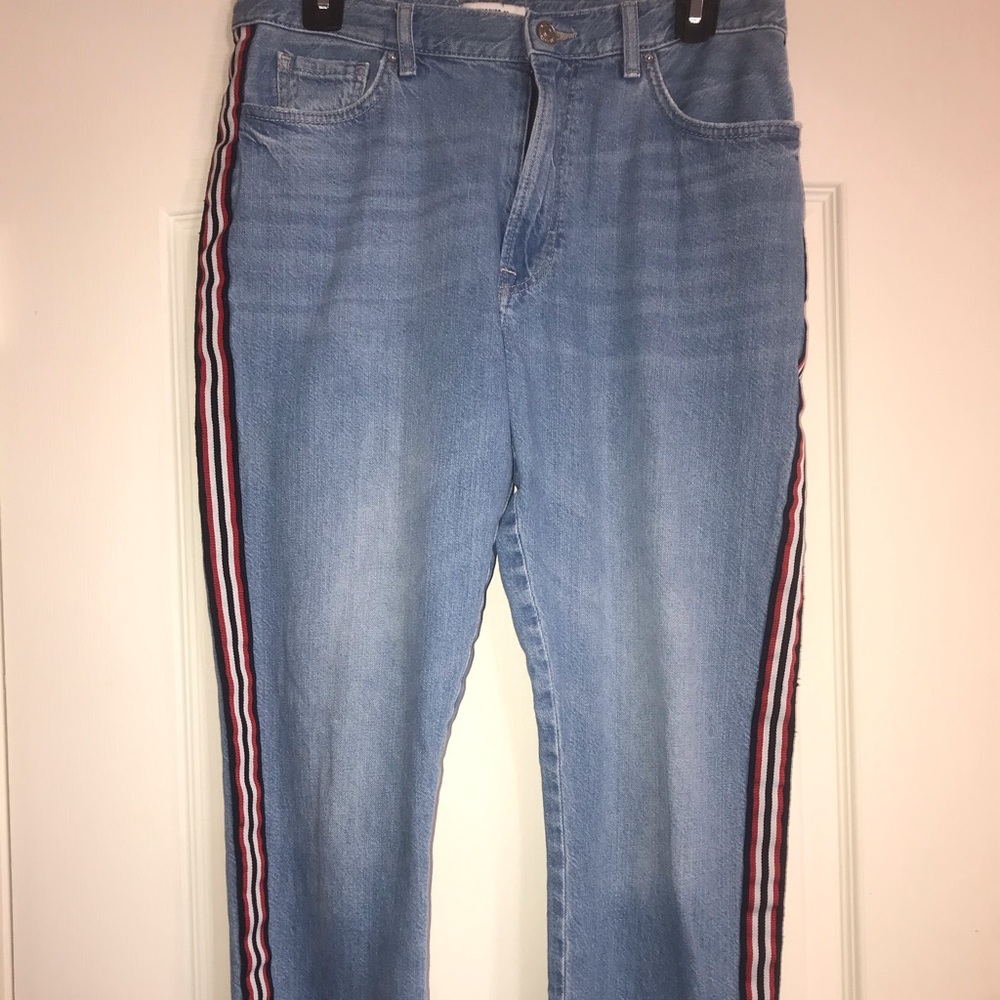 Forever 21 cropped jeans.